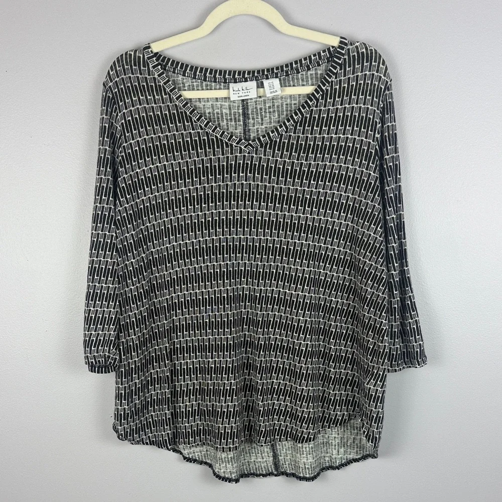 Nicole Miller 100% Linen Casual Black White Geometric Patterned 1X V-Neck Blouse - Picture 2 of 9